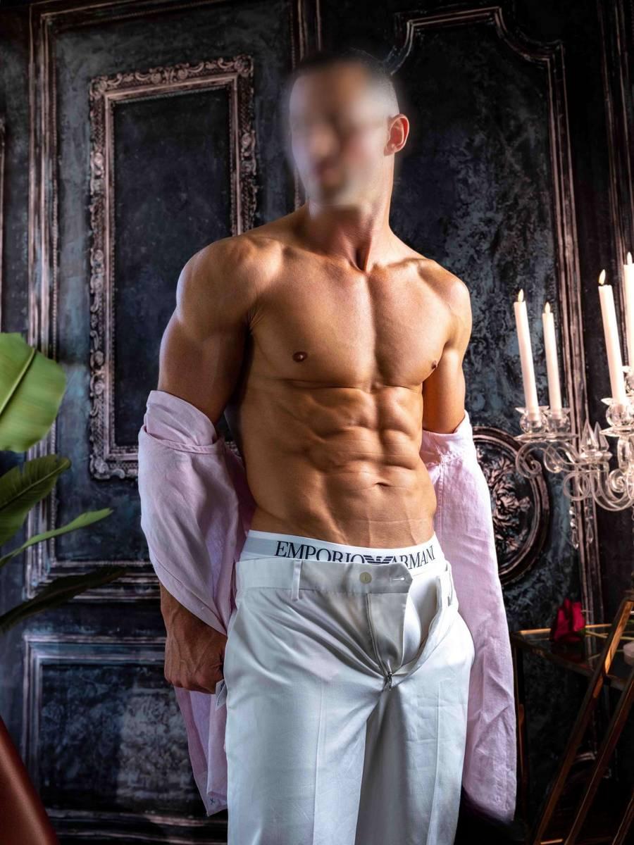 LolliHub - Oxford Escorts - Model Thomas Martin
