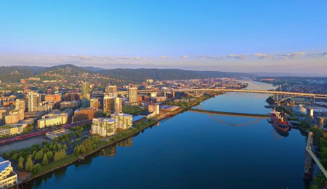 LolliHub - Escort Portland