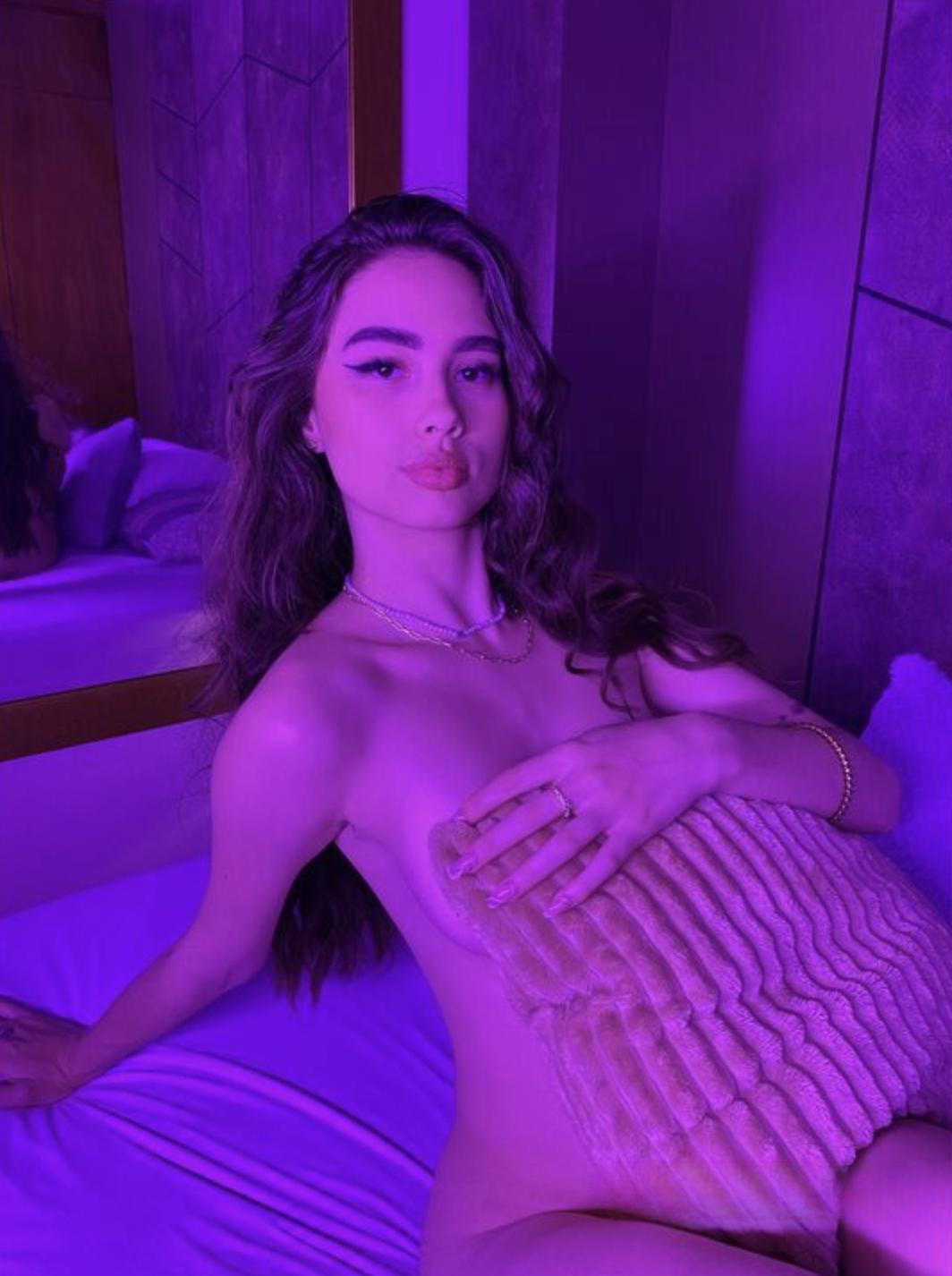 LolliHub - Houston Escorts - Model Mira Solis